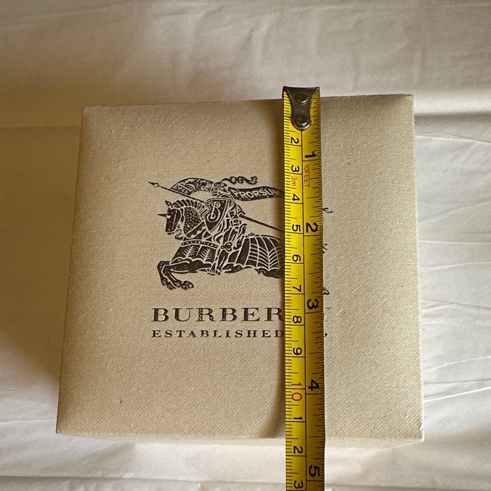Burberry Cream Canvas Watch Box with Black Equestrian Logo - Picture 9 of 9